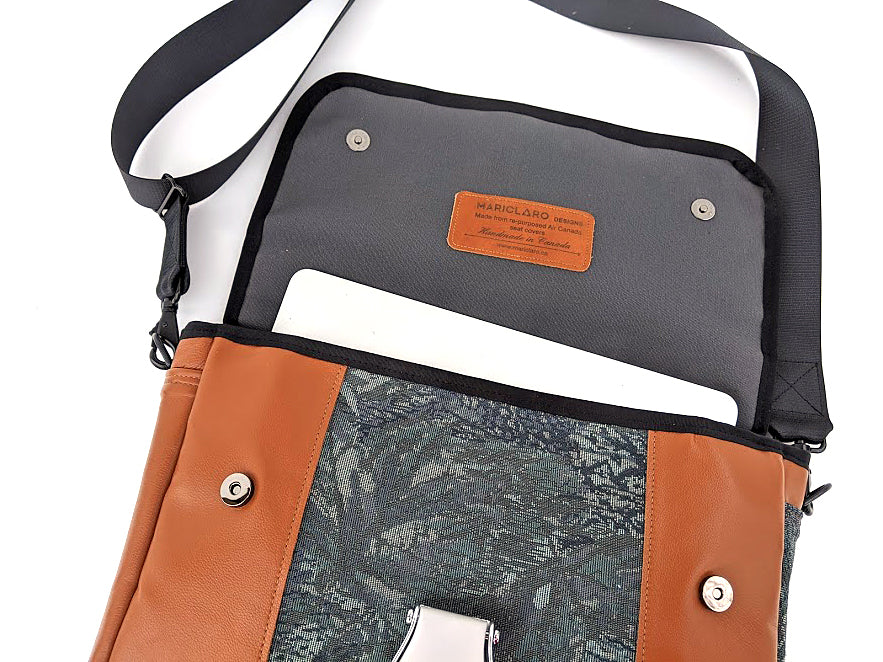 Sac pour ordinateur portable Mariclaro YYZ - Vert forêt vintage Matériel Air Canada