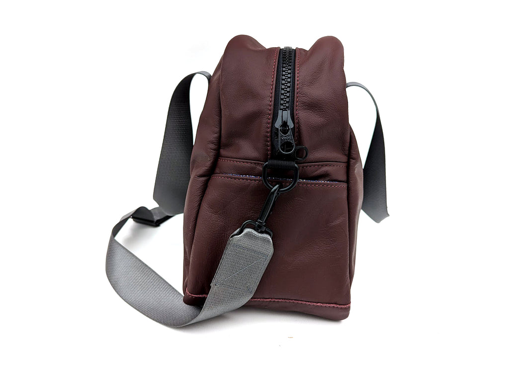 Mariclaro Leather Duffle Bag - Burgundy