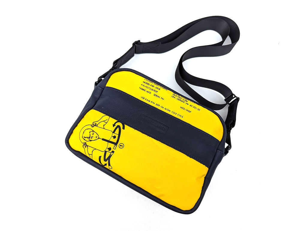 Mariclaro Laptop / Messenger Bag - Gilet de sauvetage pour avion 