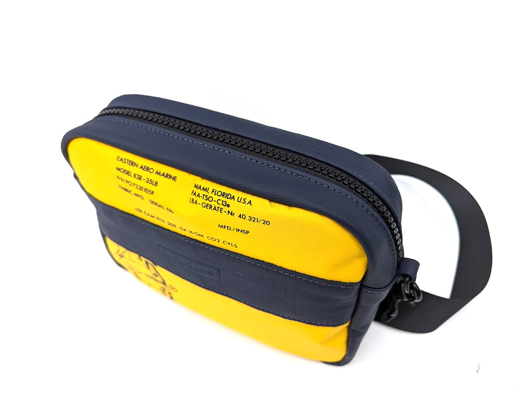 Mariclaro Laptop / Messenger Bag - Gilet de sauvetage pour avion 