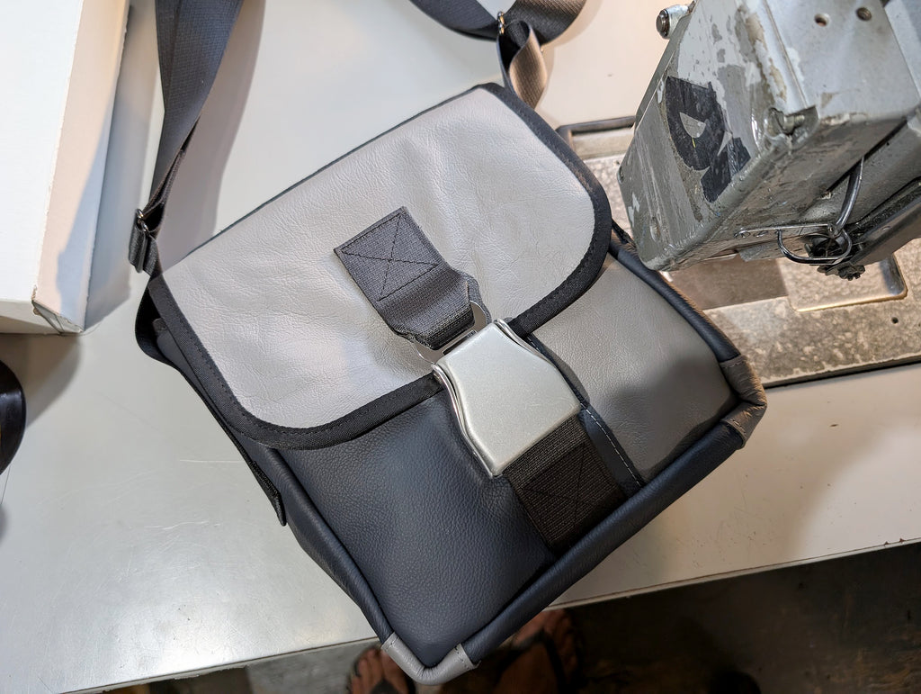 Mini sac messager Mariclaro - Air Canada - Airbus A319-100 