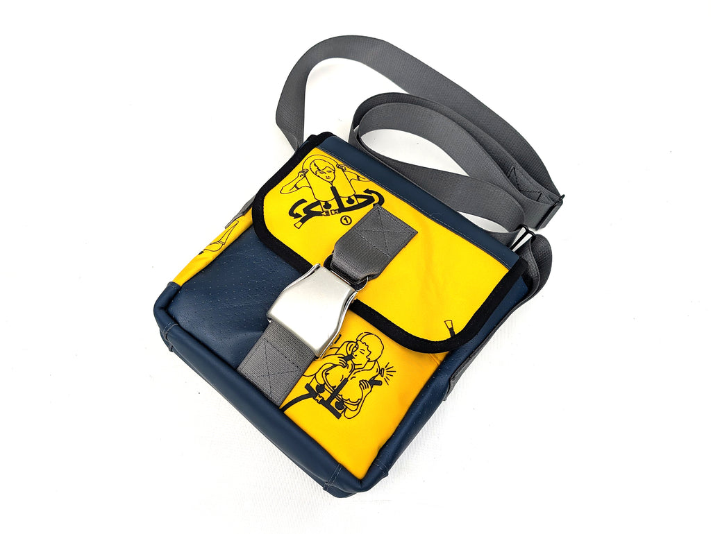 Mariclaro Mini Messenger Bag - Air Canada - Airbus A319-100