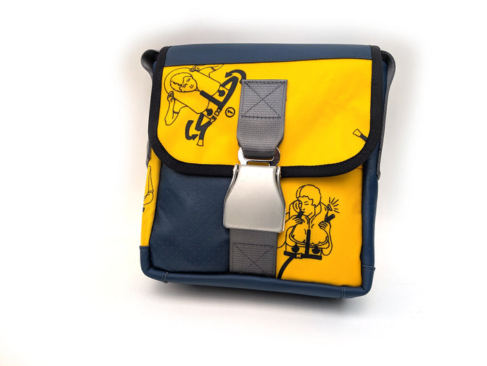 Mariclaro Mini Messenger Bag - Air Canada - Airbus A319-100