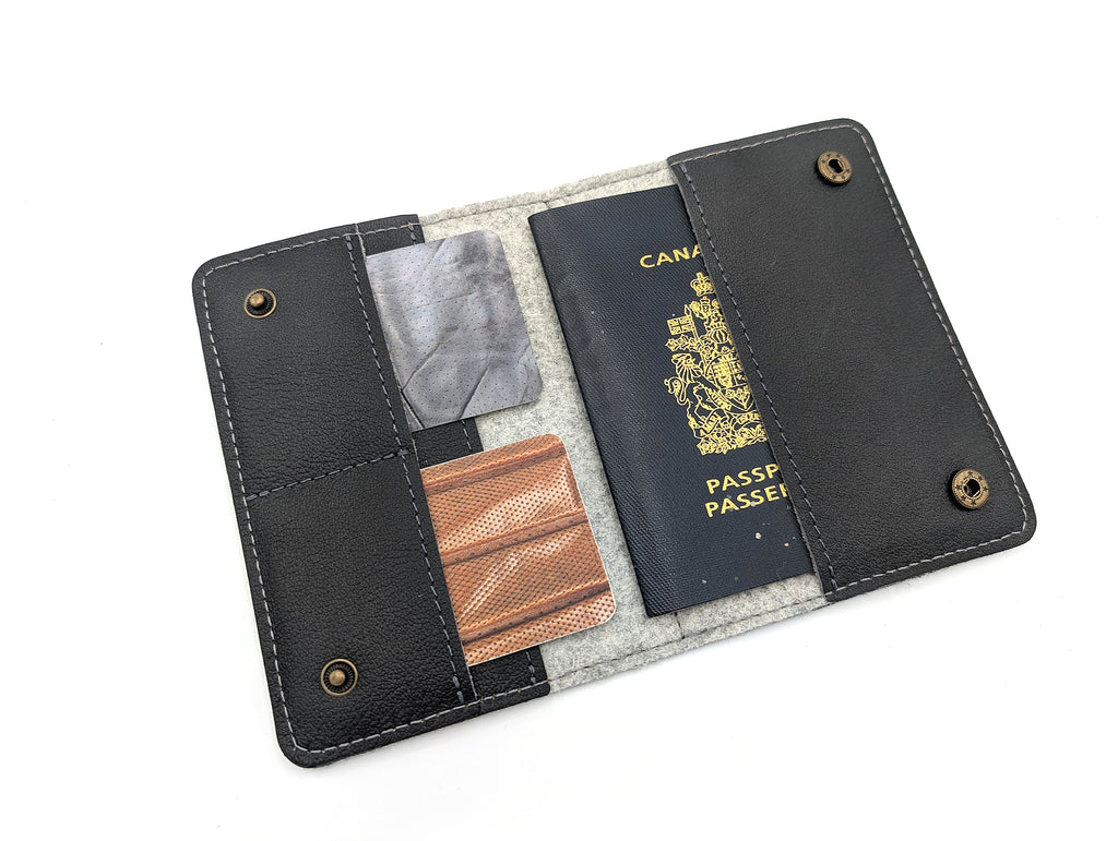 Porte-passeport Mariclaro - Air Canada 777HD / Point Rouge 