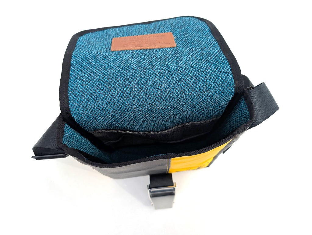 Mariclaro Mini Messenger Bag - Aircraft Life Vests