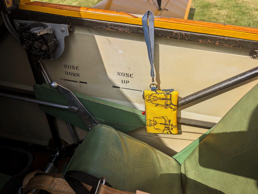 Mariclaro Pouch / Clutch - Aircraft Life Jacket